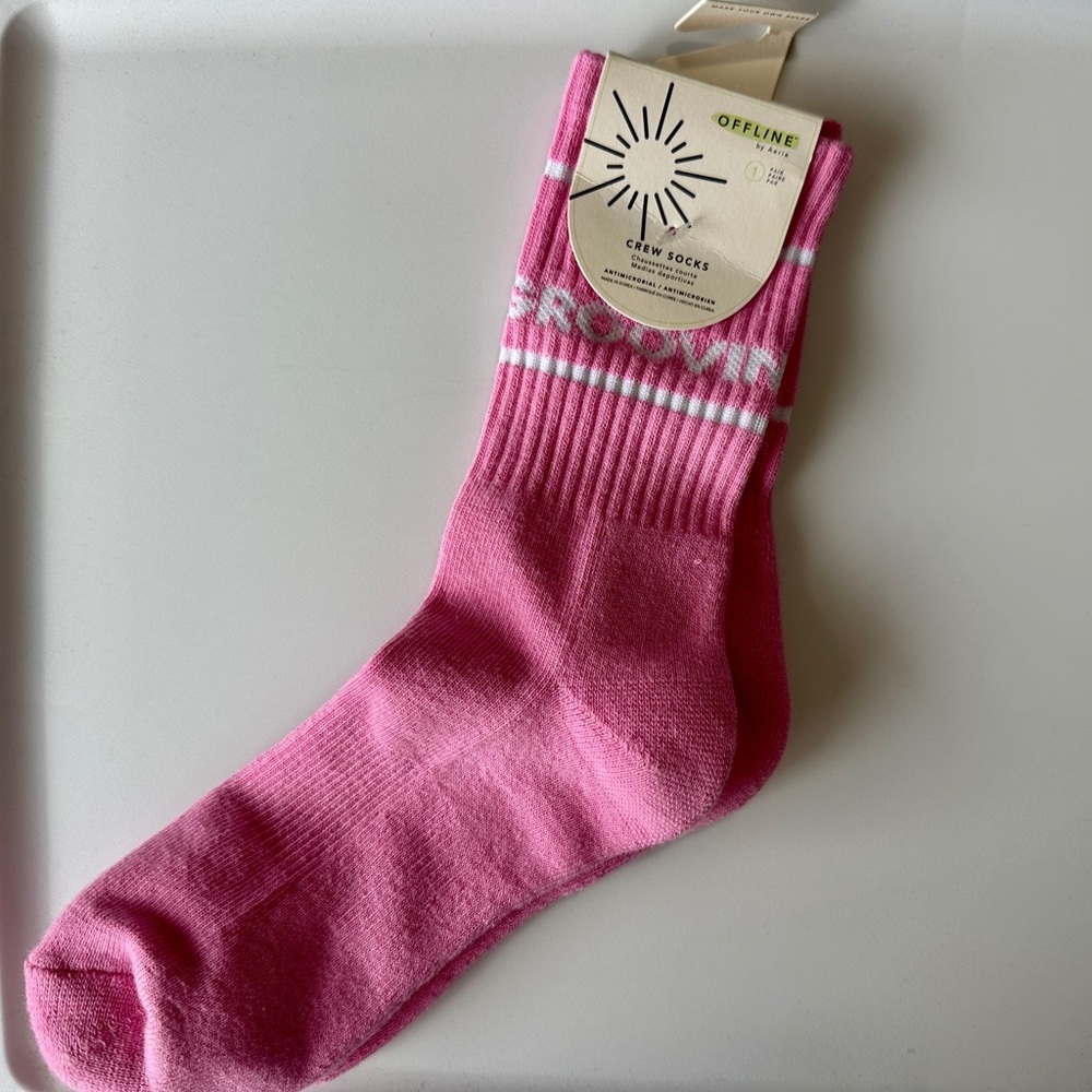 Aerie Crew Socks Keep Groovin’